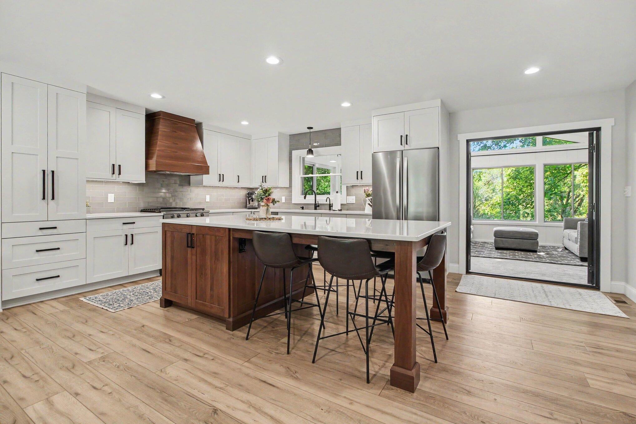 3557 Valentine Road