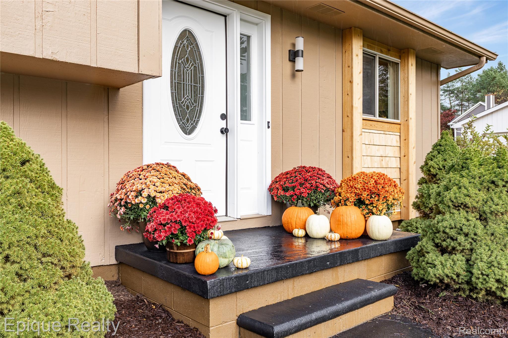 1365 Thistleridge Drive