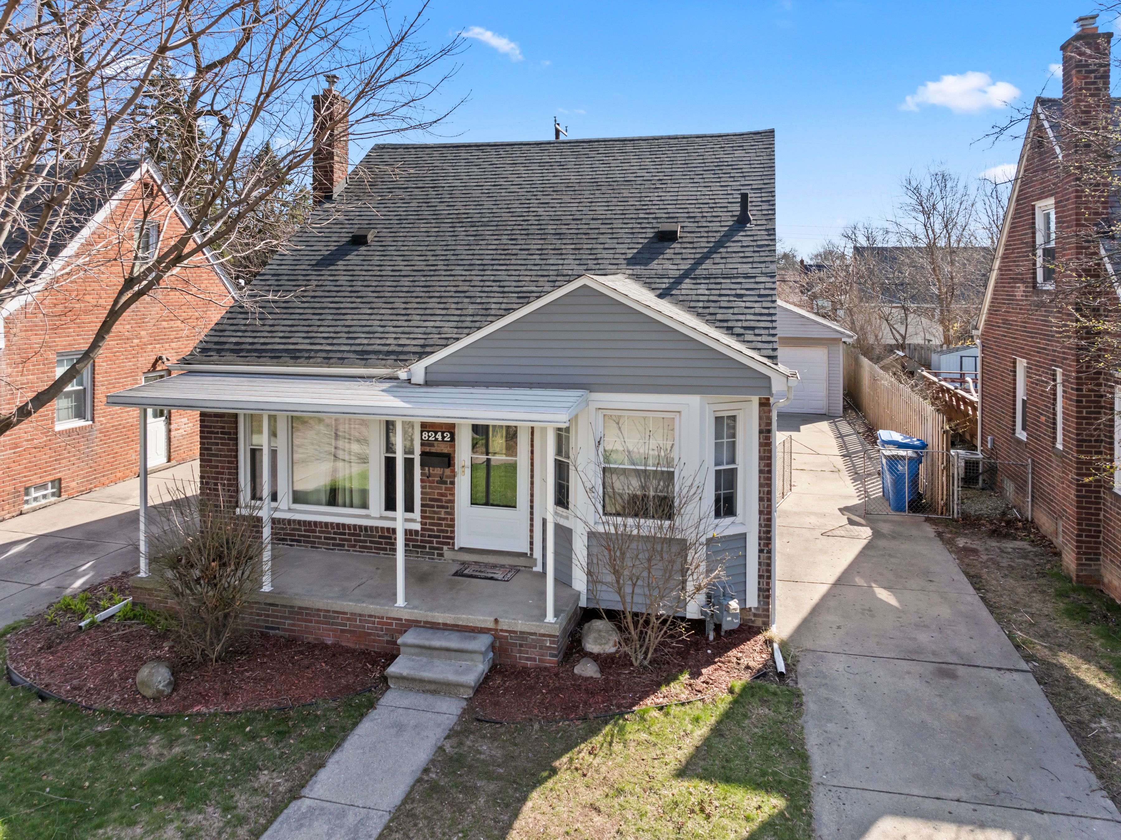 8242 RIVERDALE Street