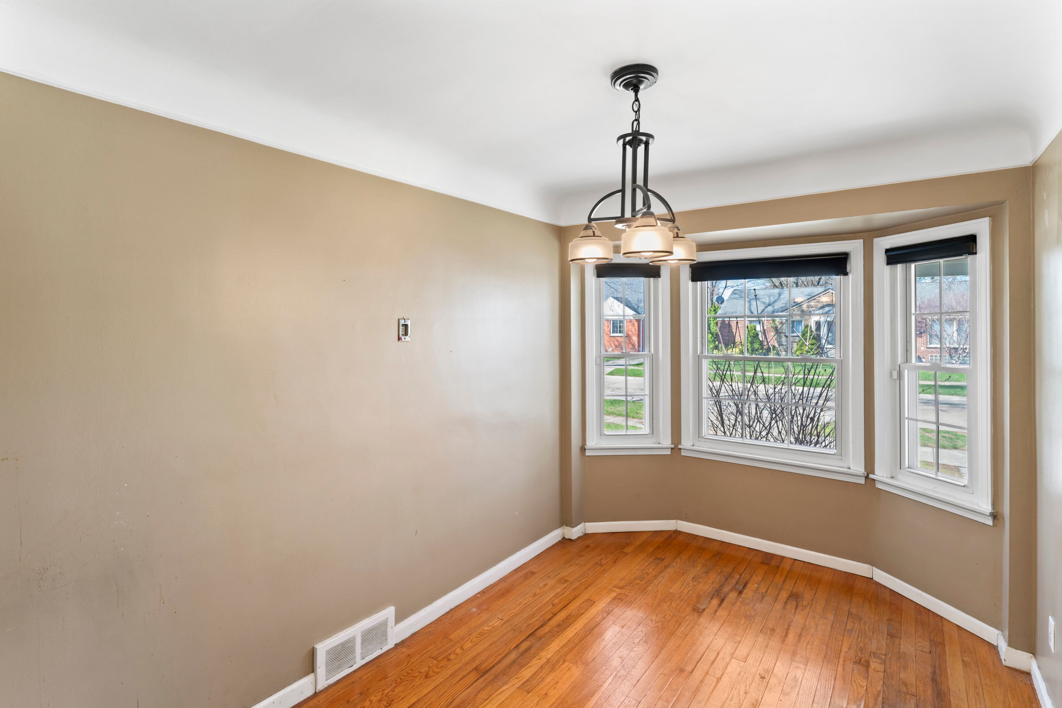8242 RIVERDALE Street