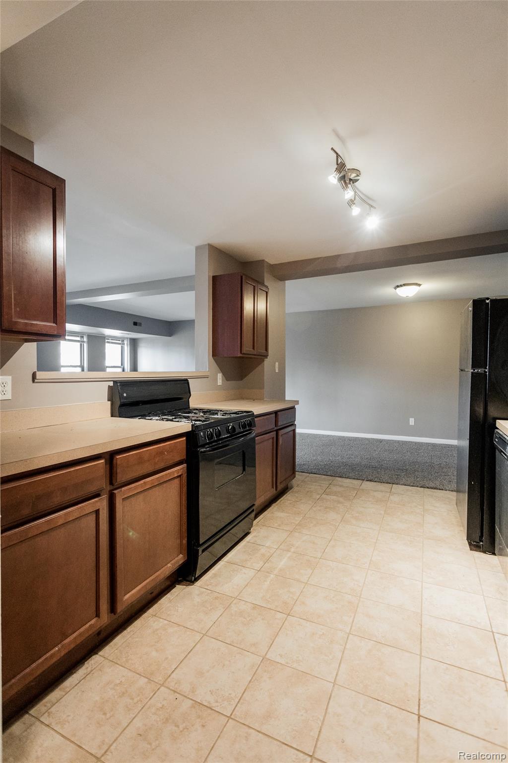 2900 E Jefferson Avenue A1