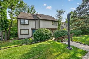 515 Carberry Hill