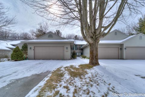 753 Tournament Circle Norton Shores City MI 49444