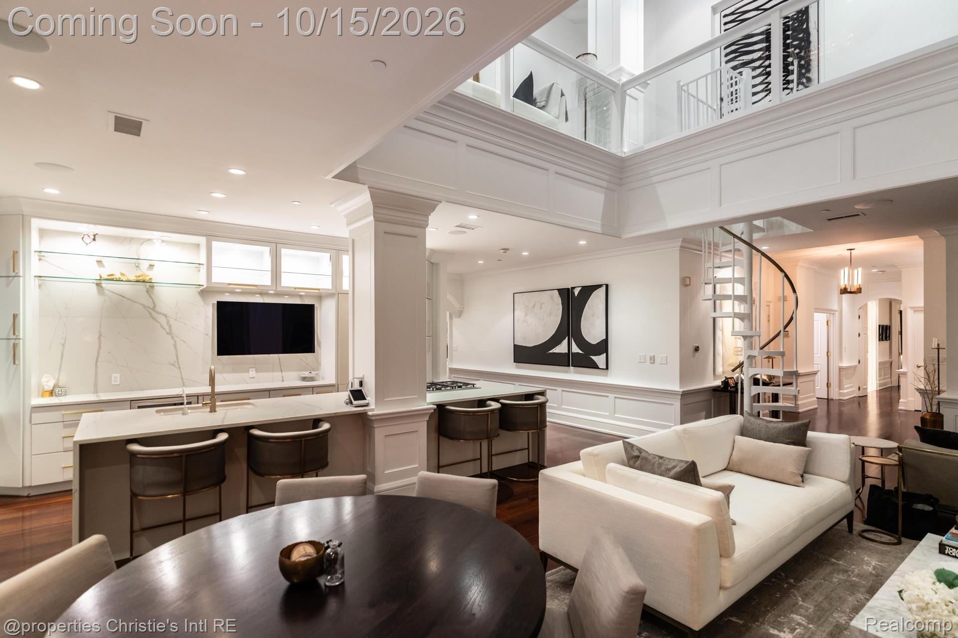 1135 Shelby Street 2902