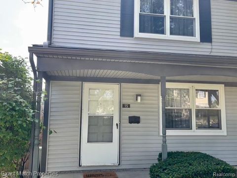 15 Beechwoode Lane Pontiac City MI 48340