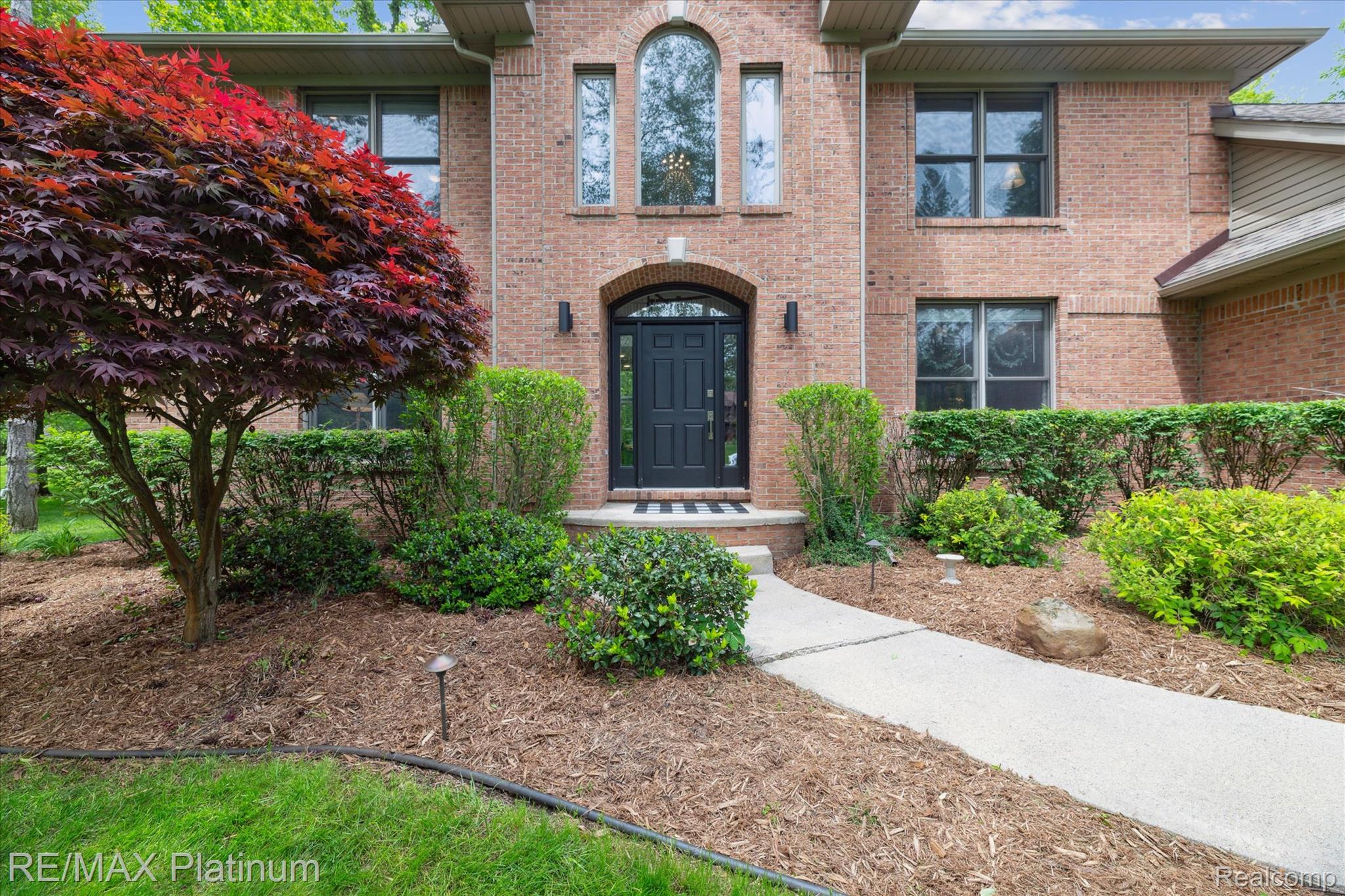4298 EMU Drive