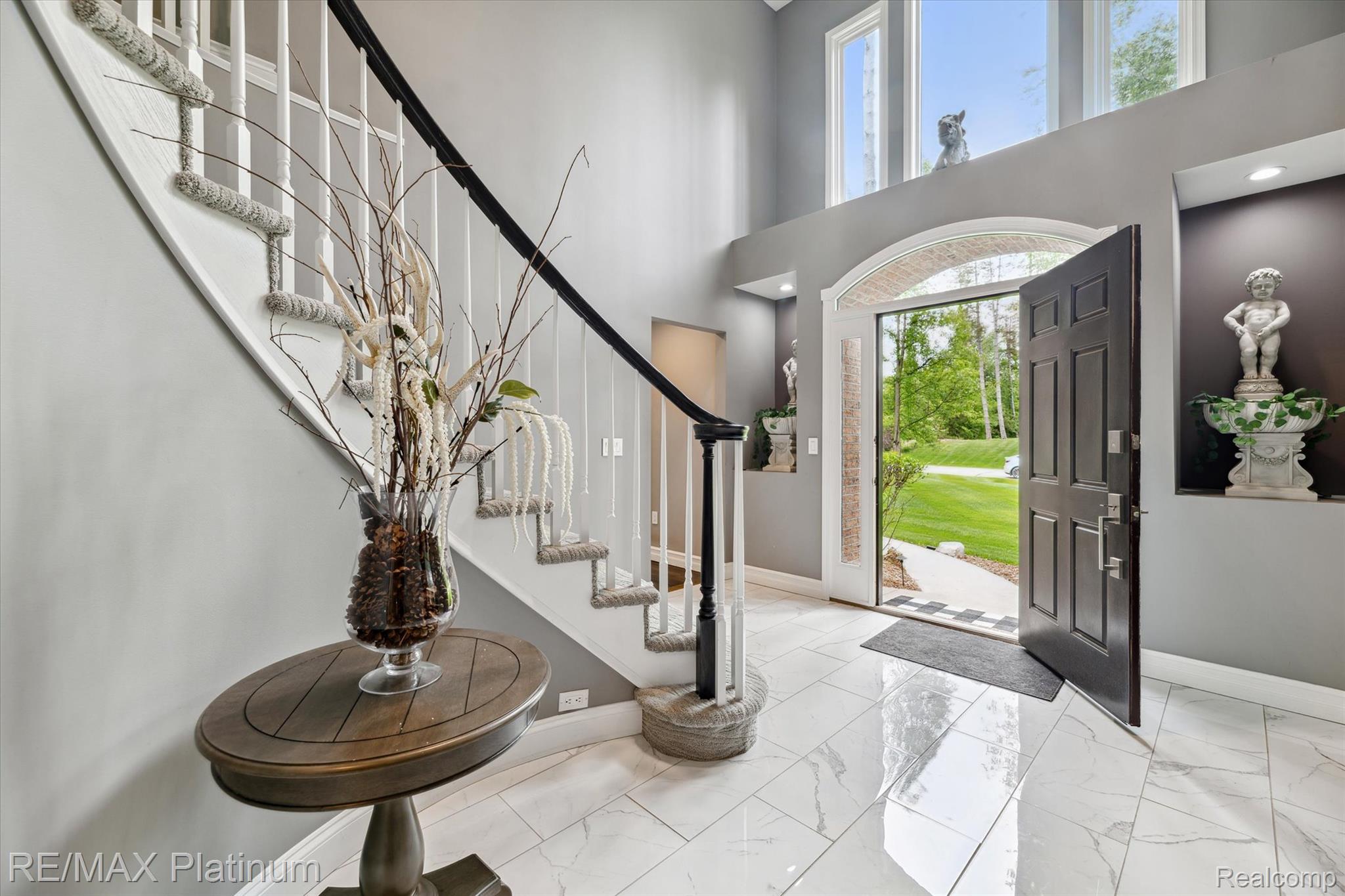 4298 EMU Drive