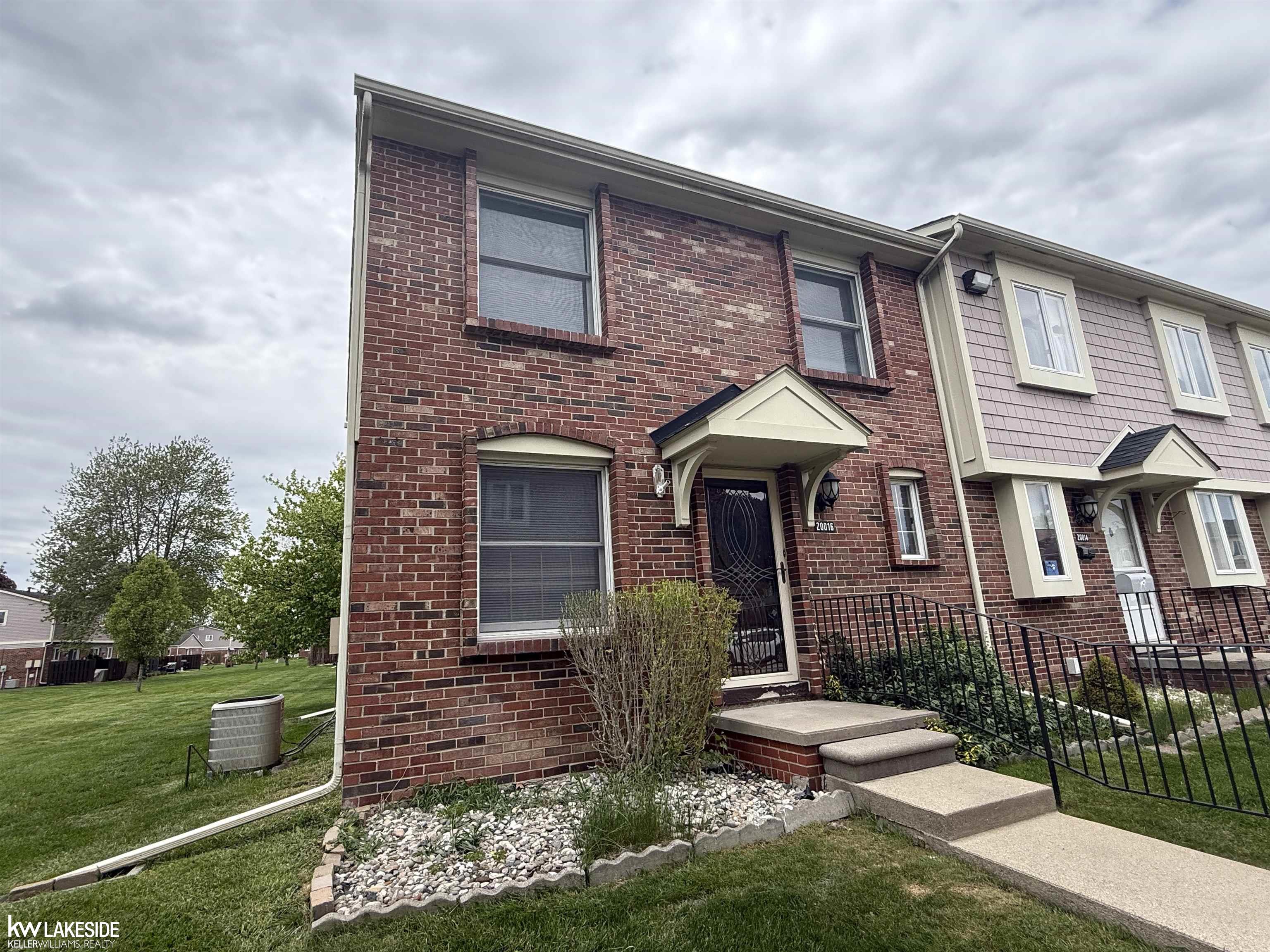 20016 N Great Oaks Circle Circle
