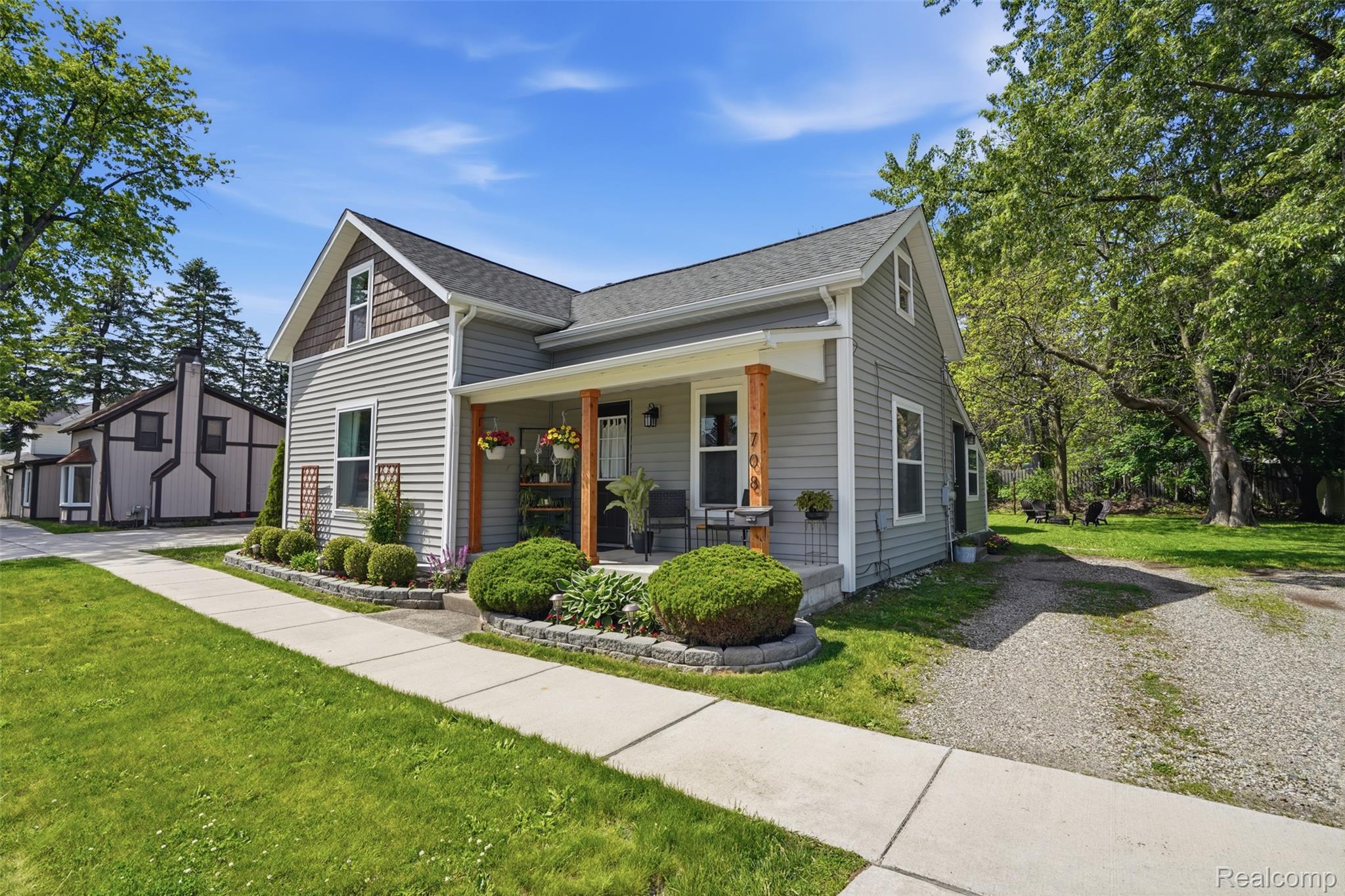 708 Walnut Street