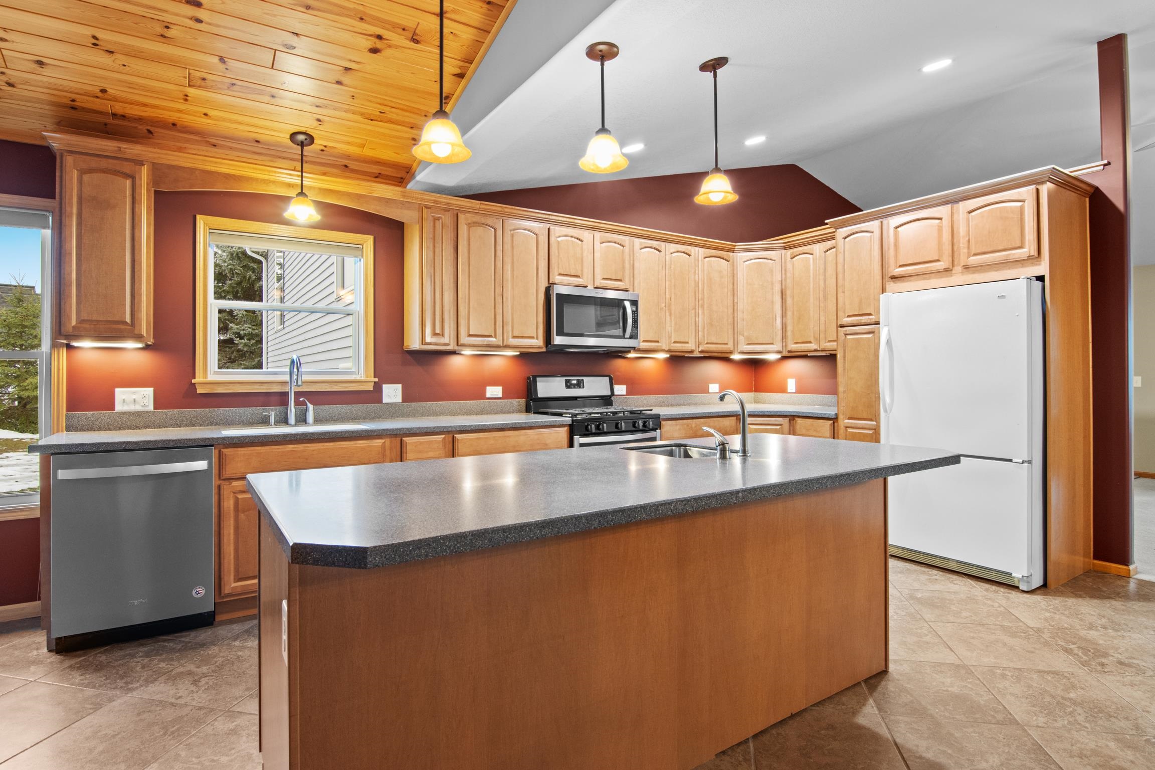 851 South Creek Court