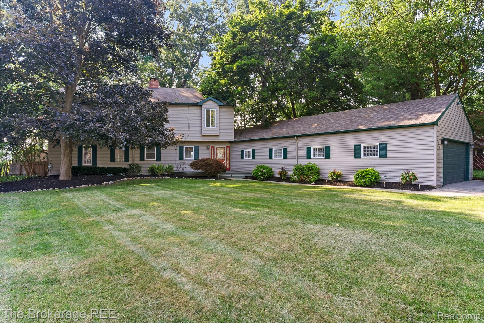 3085 WHITFIELD Drive