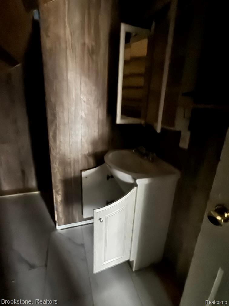 140 E Johnson Street