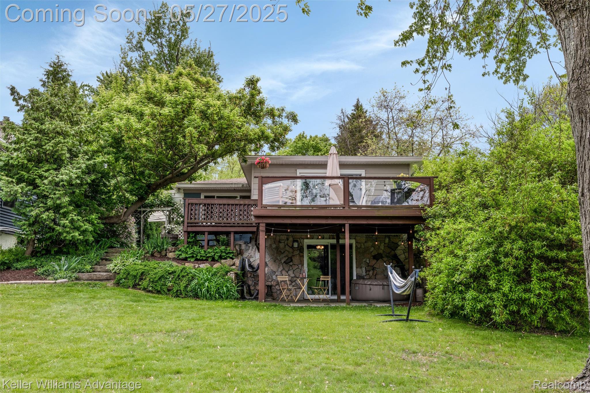 1471 Paul Boulevard