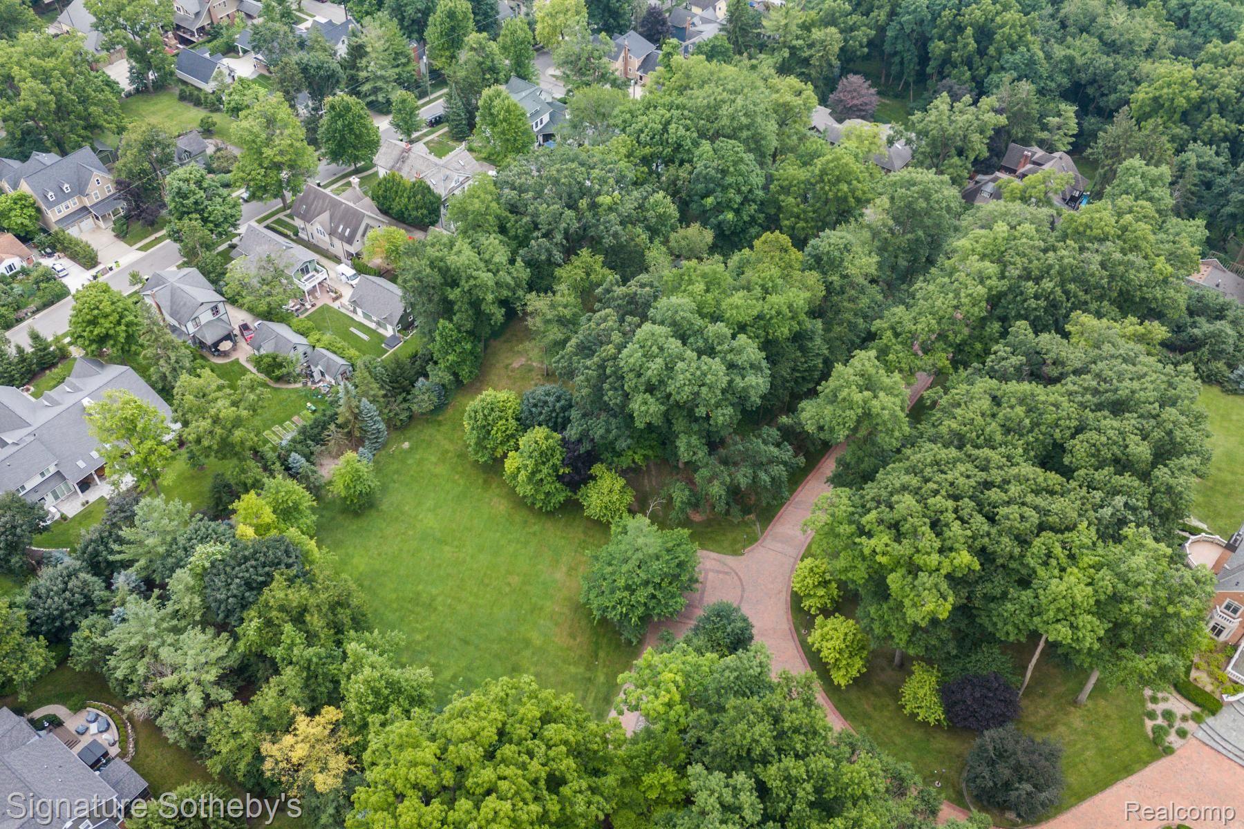 590A DUBUAR Street