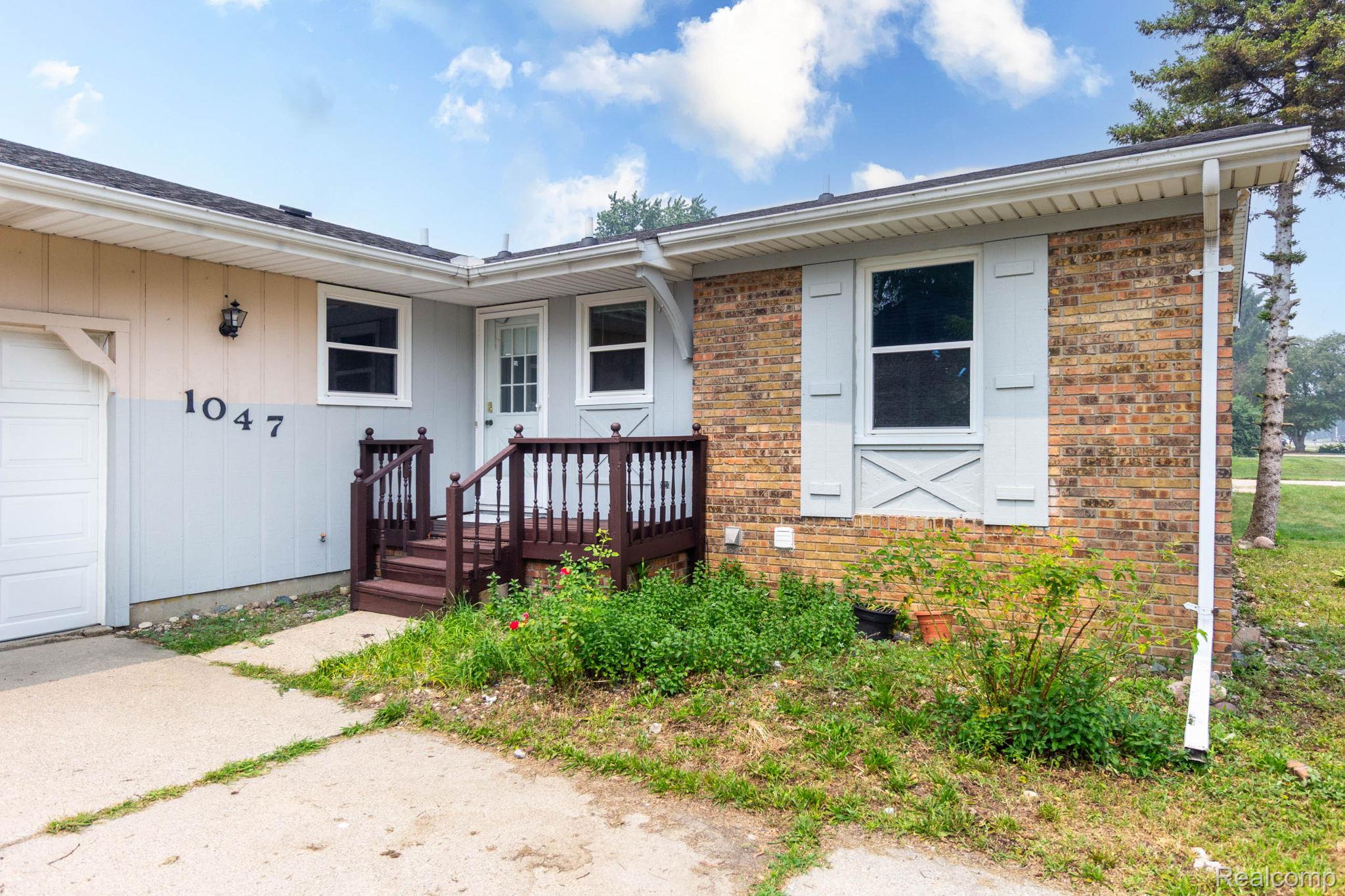 1047 Coolidge Road