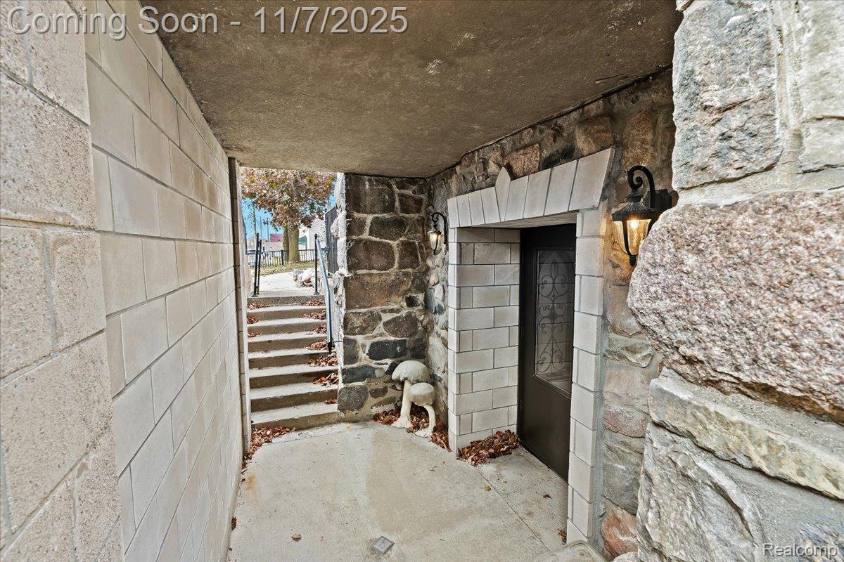 217 E Commerce Street