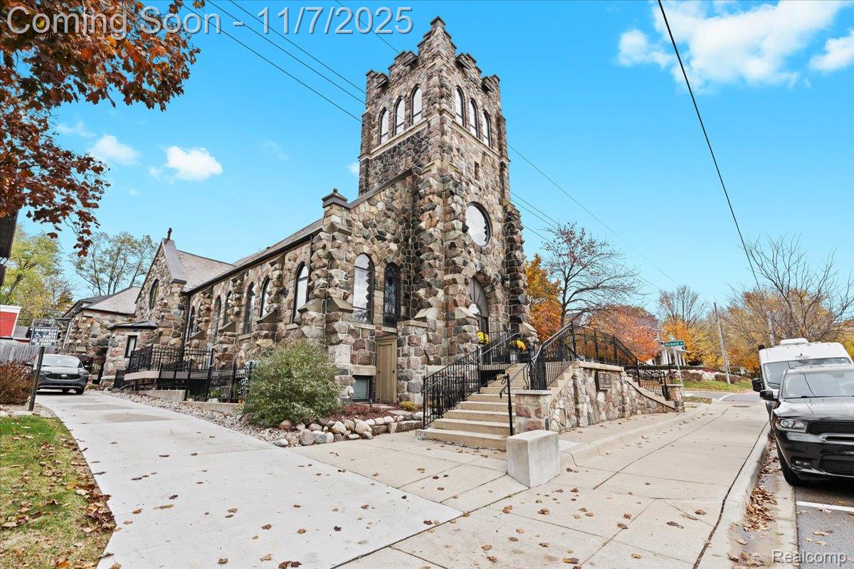 217 E Commerce Street