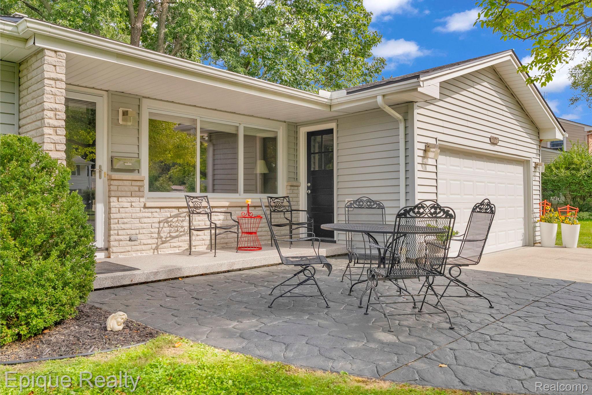 11223 Woodbridge Drive