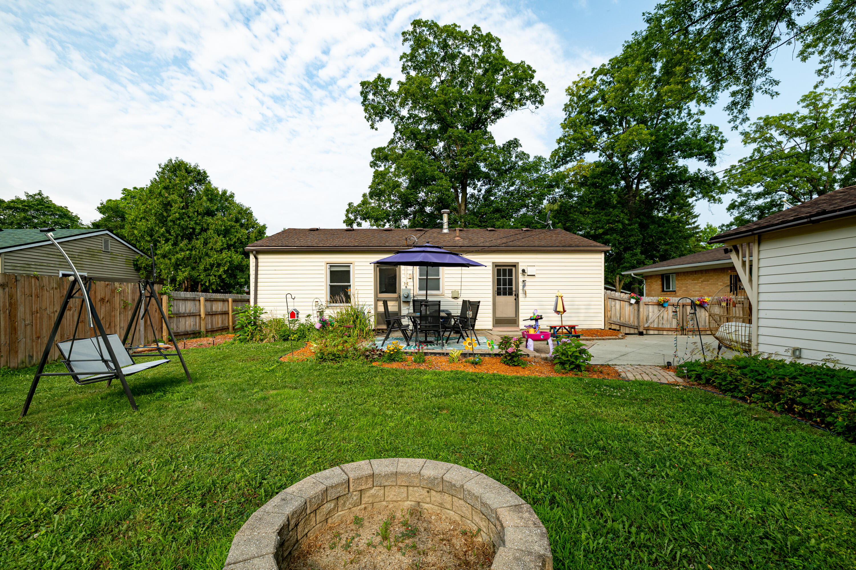 1036 N Maple Road