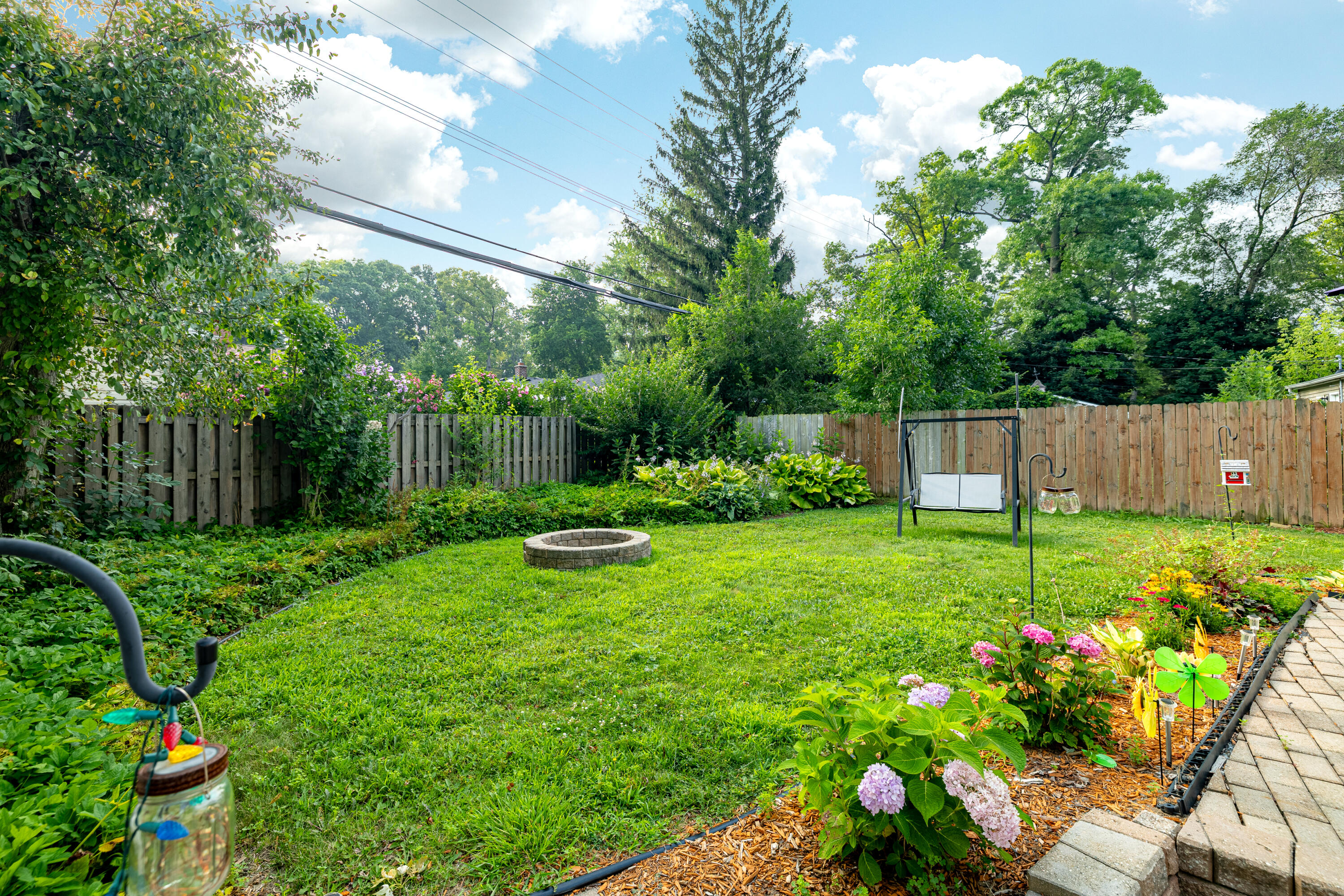 1036 N Maple Road