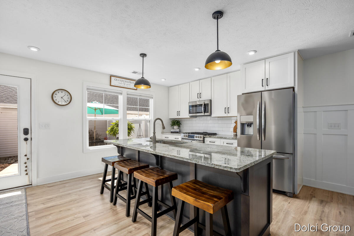 6722 Promenade Street