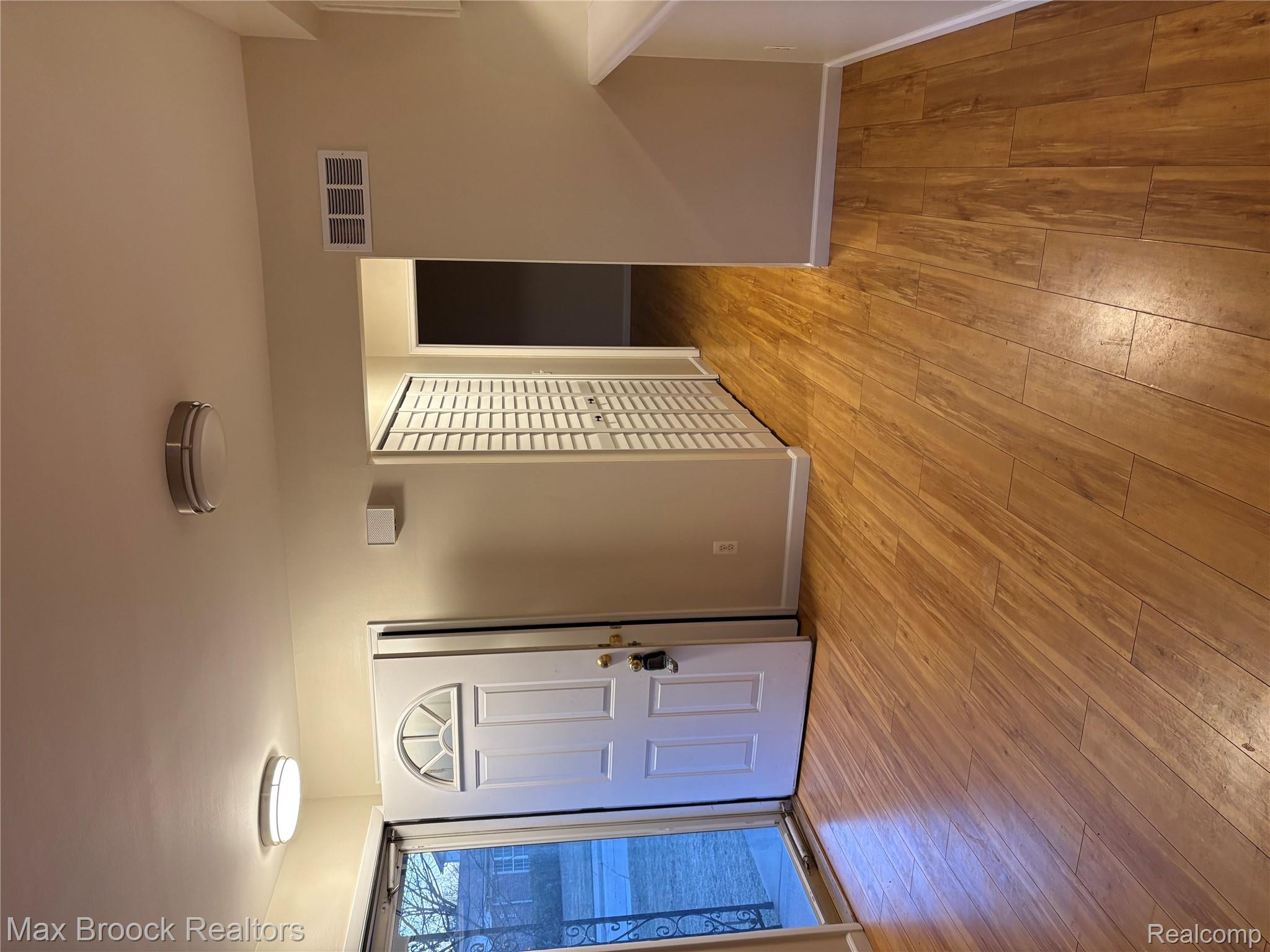 35252 Terrybrook Drive