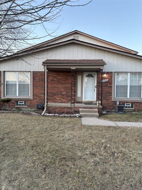 35252 Terrybrook Drive Sterling Heights City MI 48312