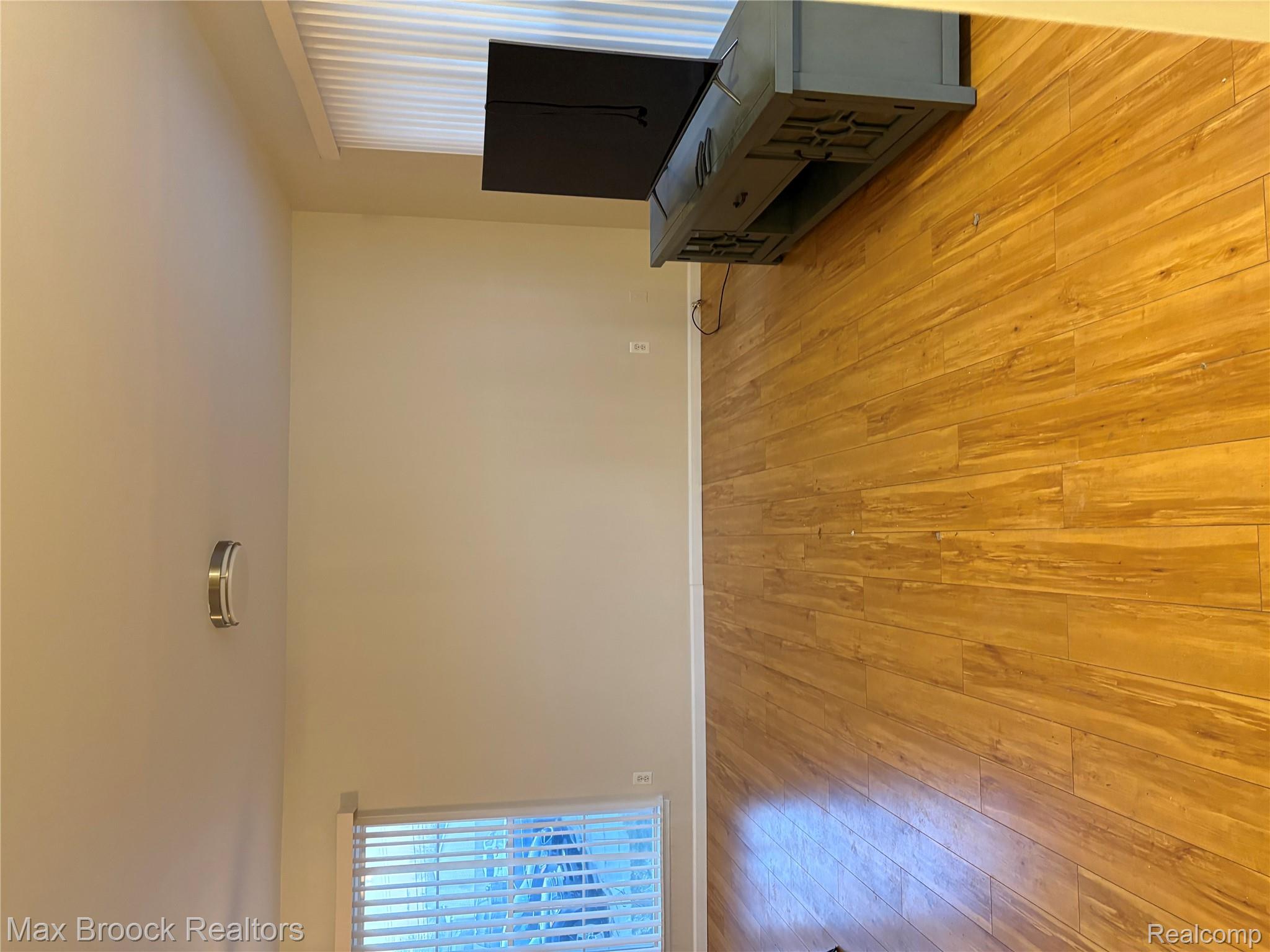 35252 Terrybrook Drive