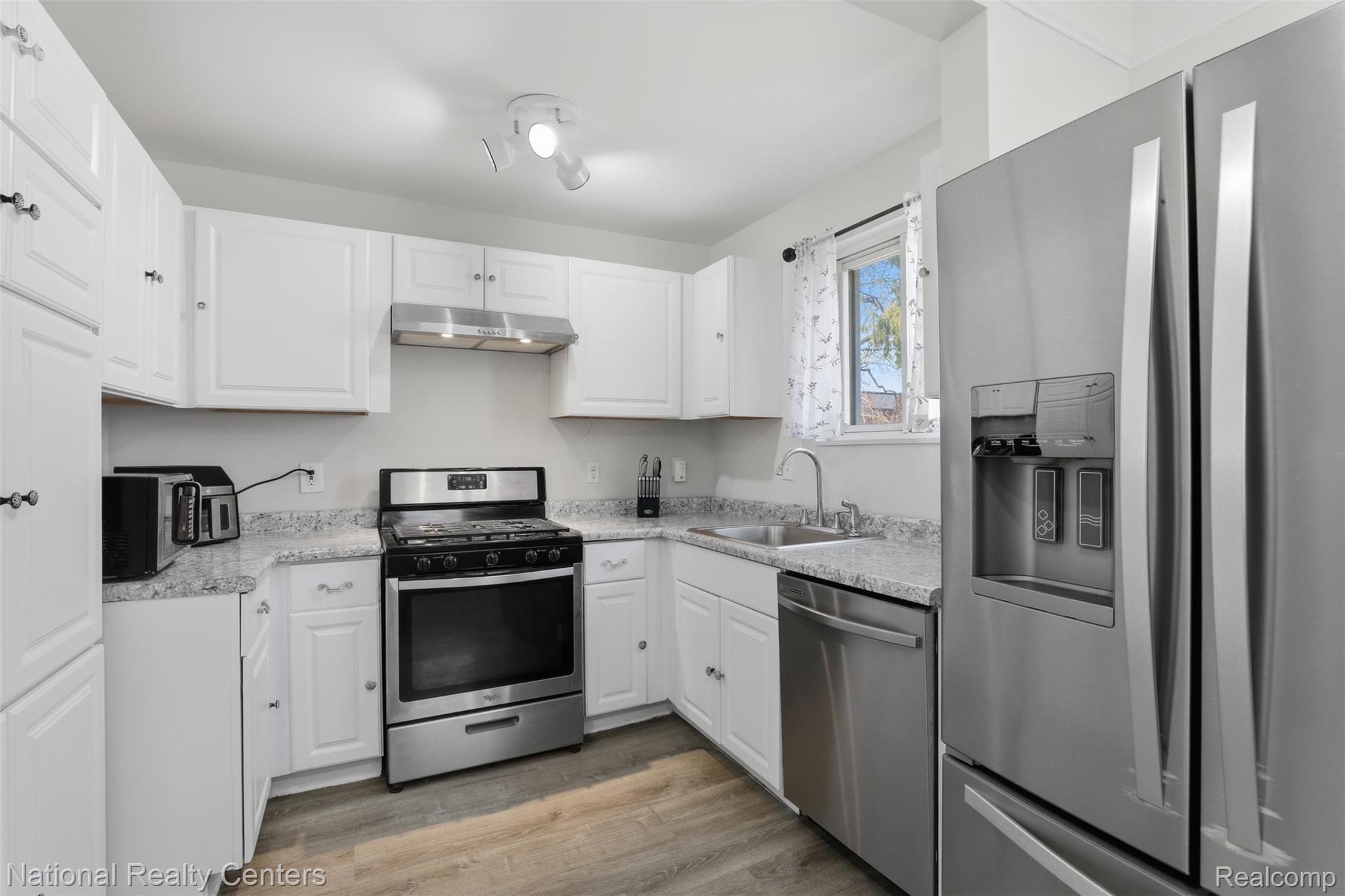 1284 ATKINSON Avenue