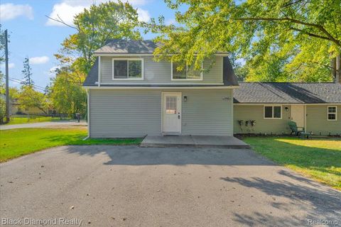 21487 Averhill Street Farmington City MI 48336