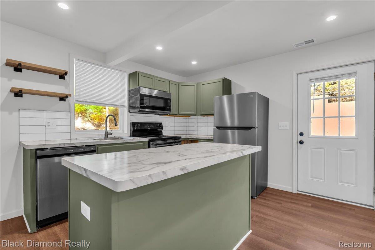 21487 Averhill Street