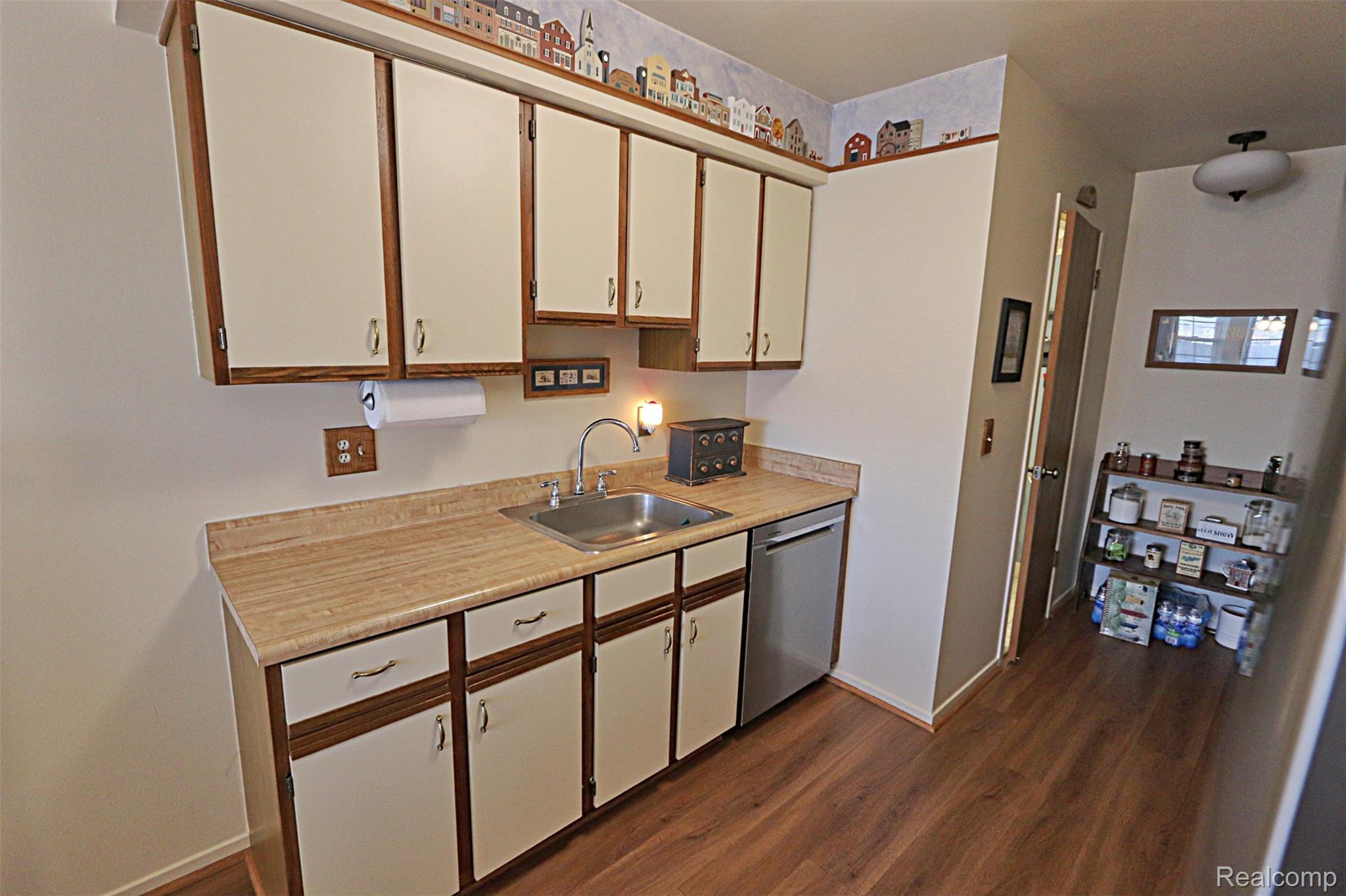 2131 Vine Way Drive 97