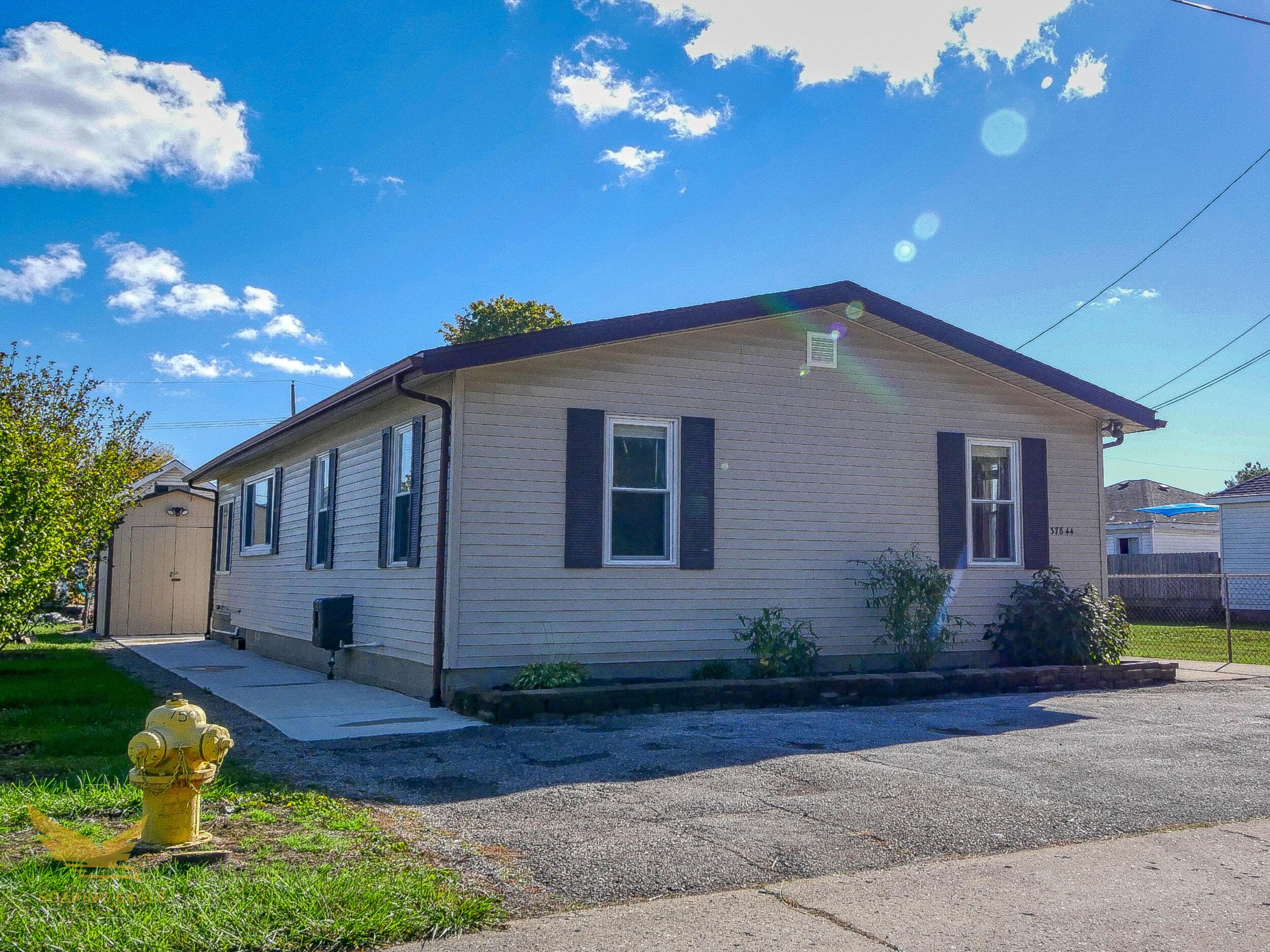 37844 Maplehill Street