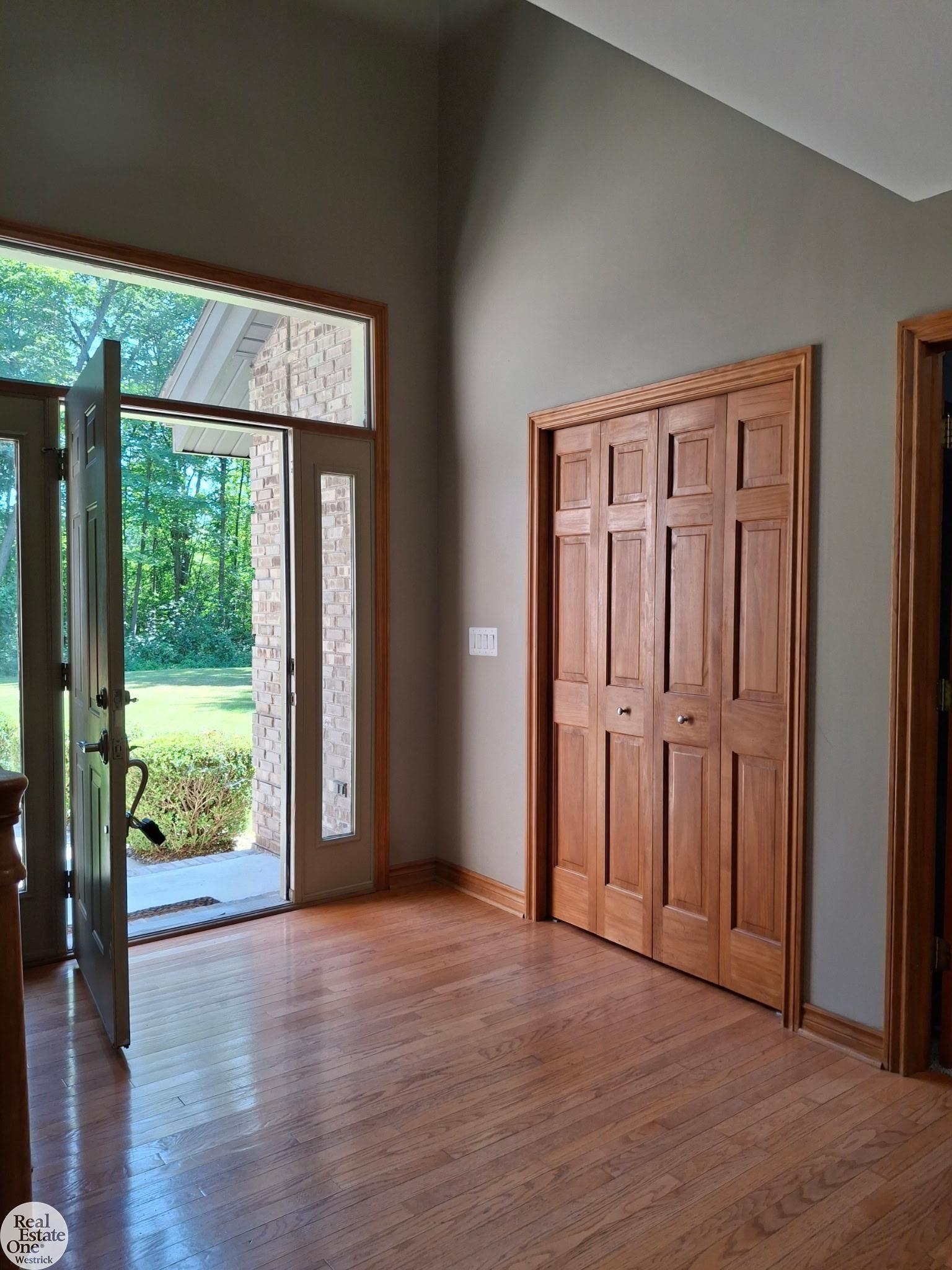 5746 Roberts Road