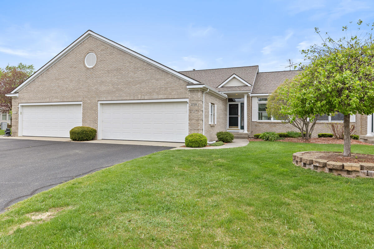 2739 Cedar Grove N