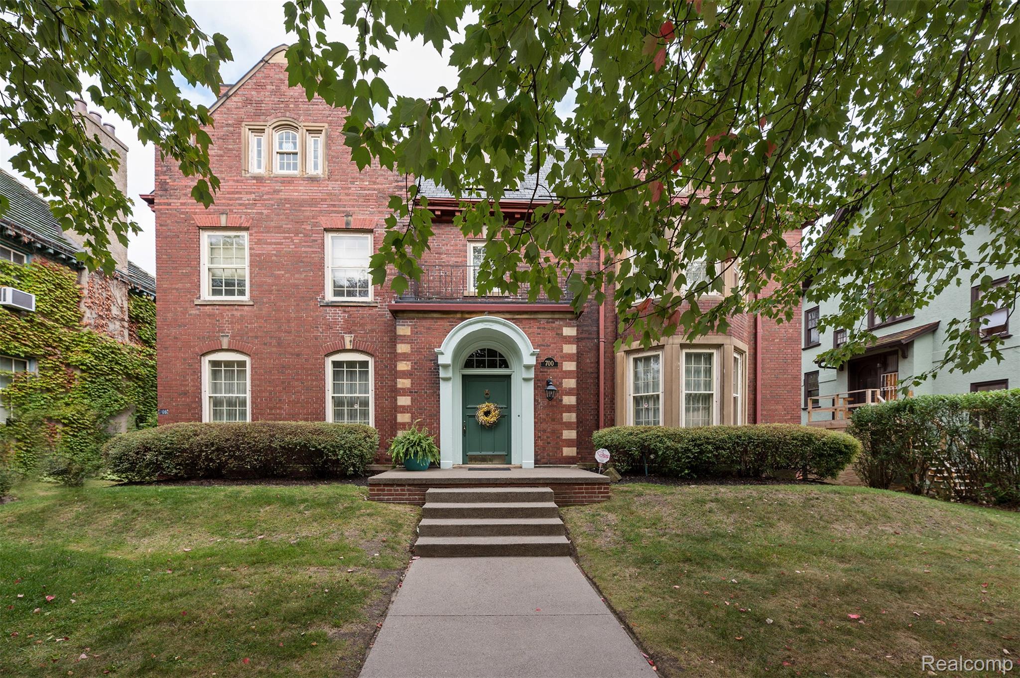 700 Parker Street