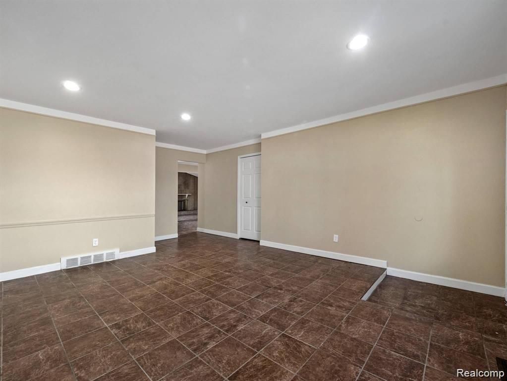 39354 QUINN Drive