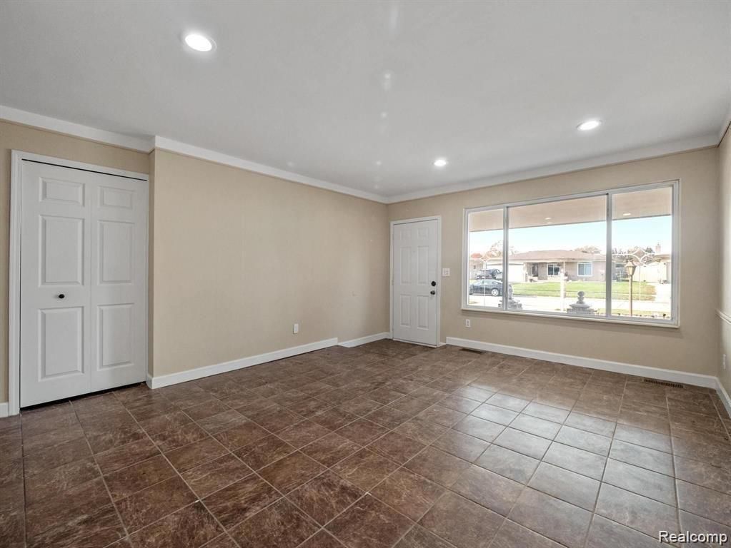 39354 QUINN Drive