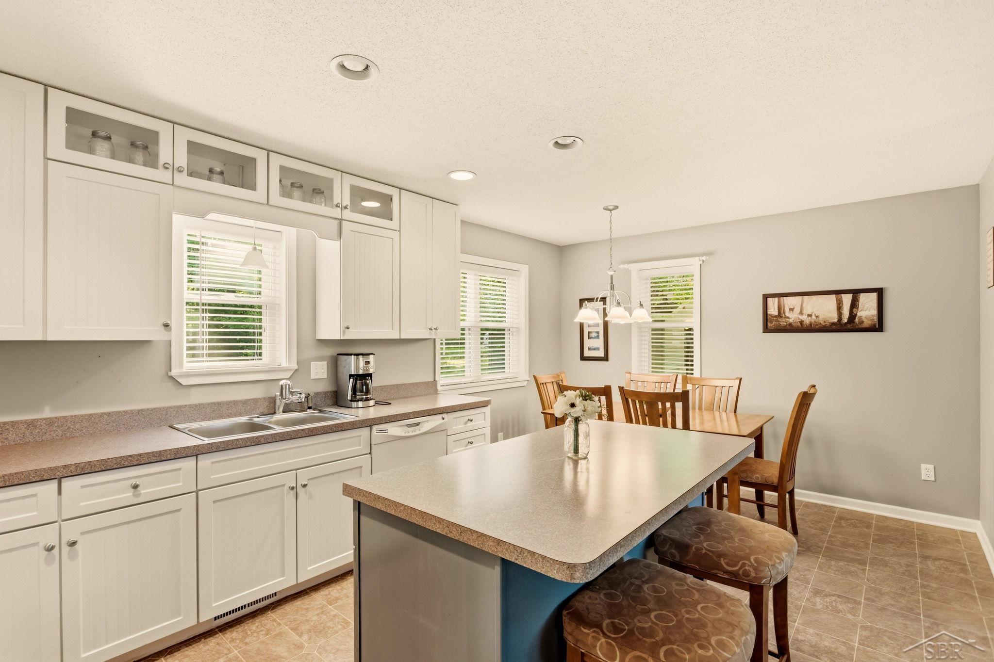 3272 Ozark Road