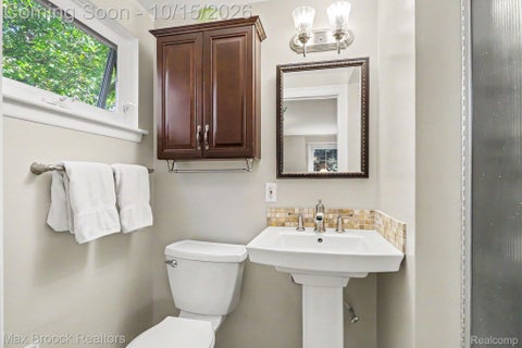 Tiny photo for 1571 Hunters Ridge Drive, Bloomfield Charter Township, MI 48304 (MLS # 20261082504)