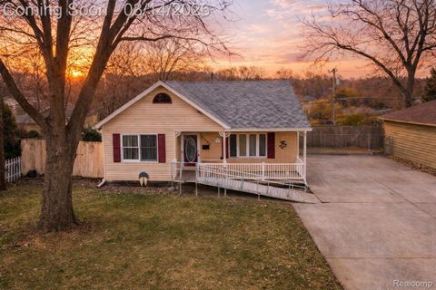 11788 Syracuse Street Taylor City MI 48180