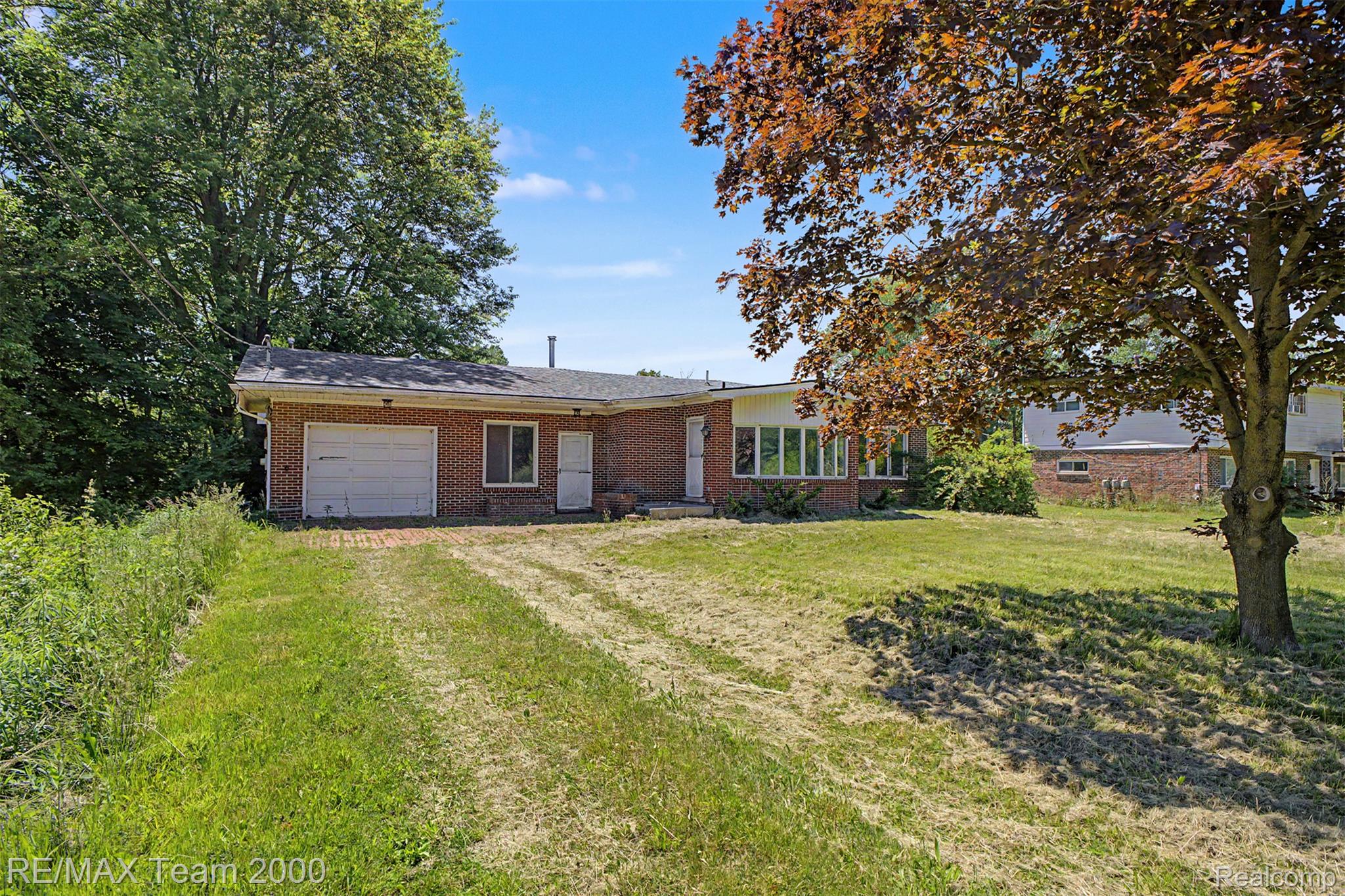 2145 Oakville Waltz Road