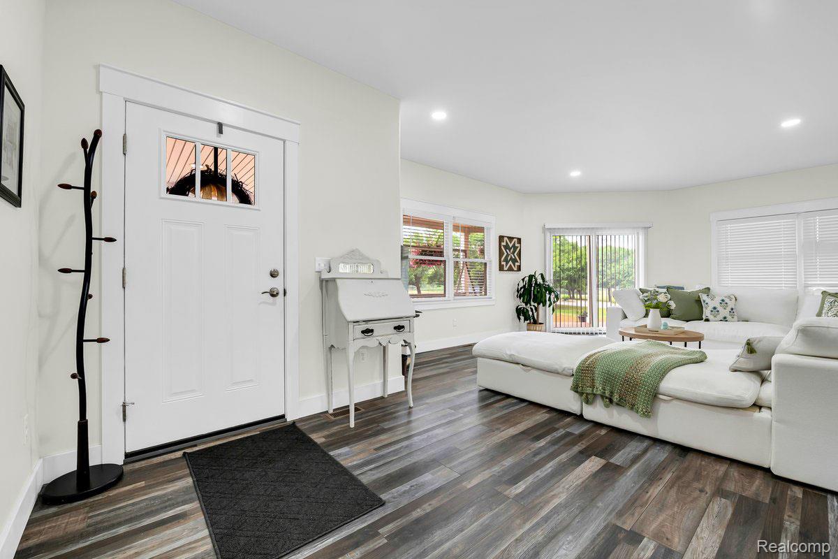271 E Harrington Road