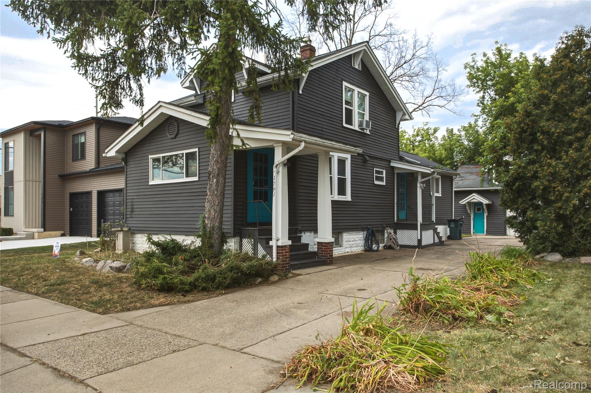 1791 E Saratoga Street