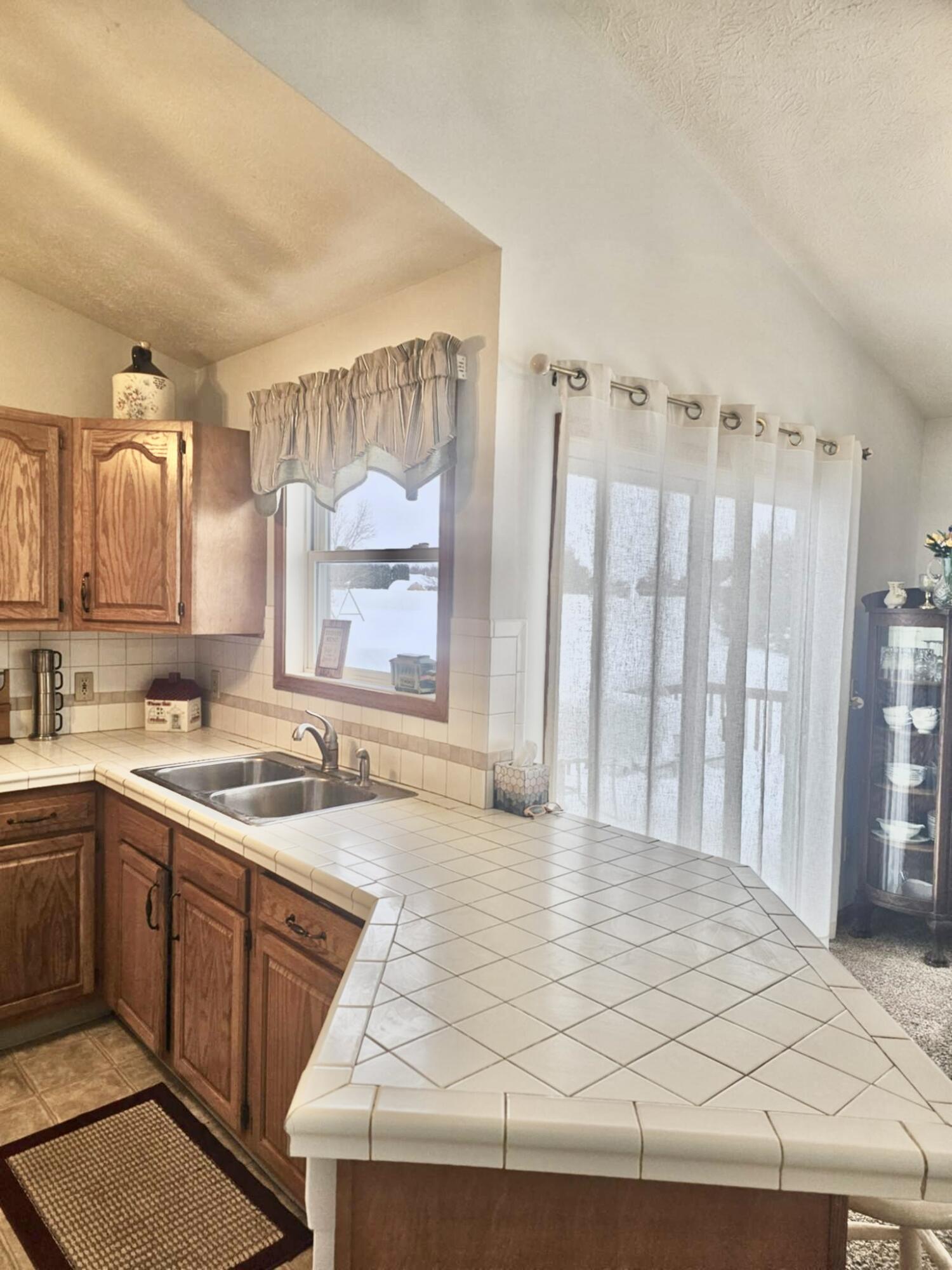 53427 Ridgeview Circle