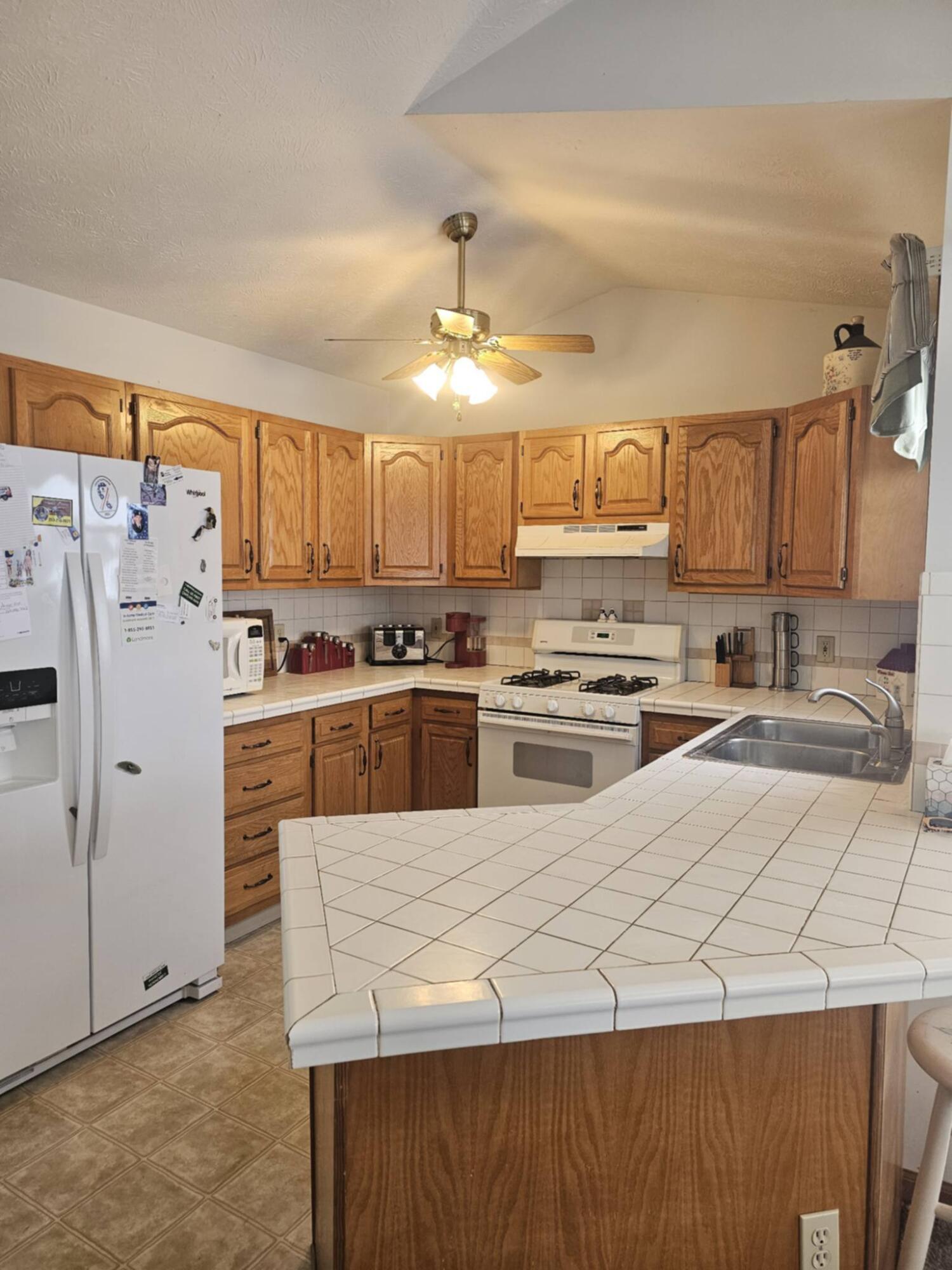 53427 Ridgeview Circle