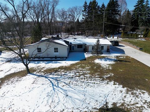 38309 Southfarm Lane Northville City MI 48167