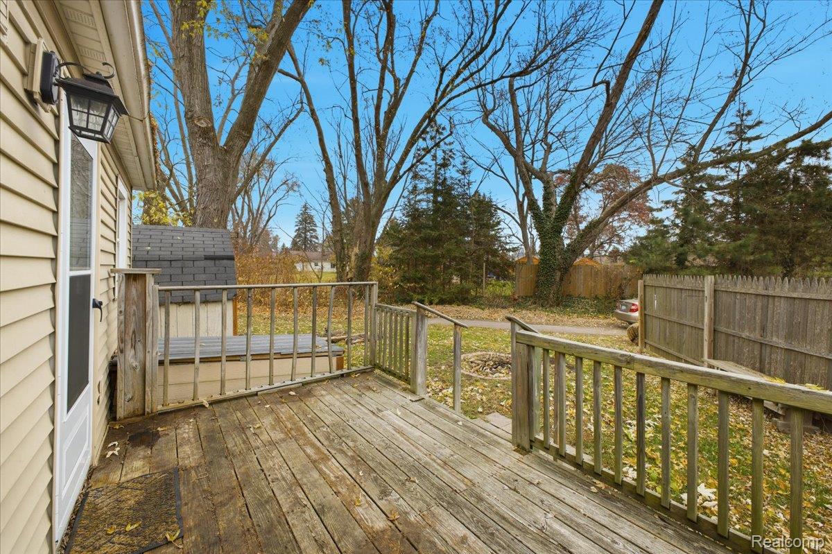 Addison, Michigan 48329, United States, 2 Bedrooms Bedrooms, ,1 BathroomBathrooms,Residential,Active,247510