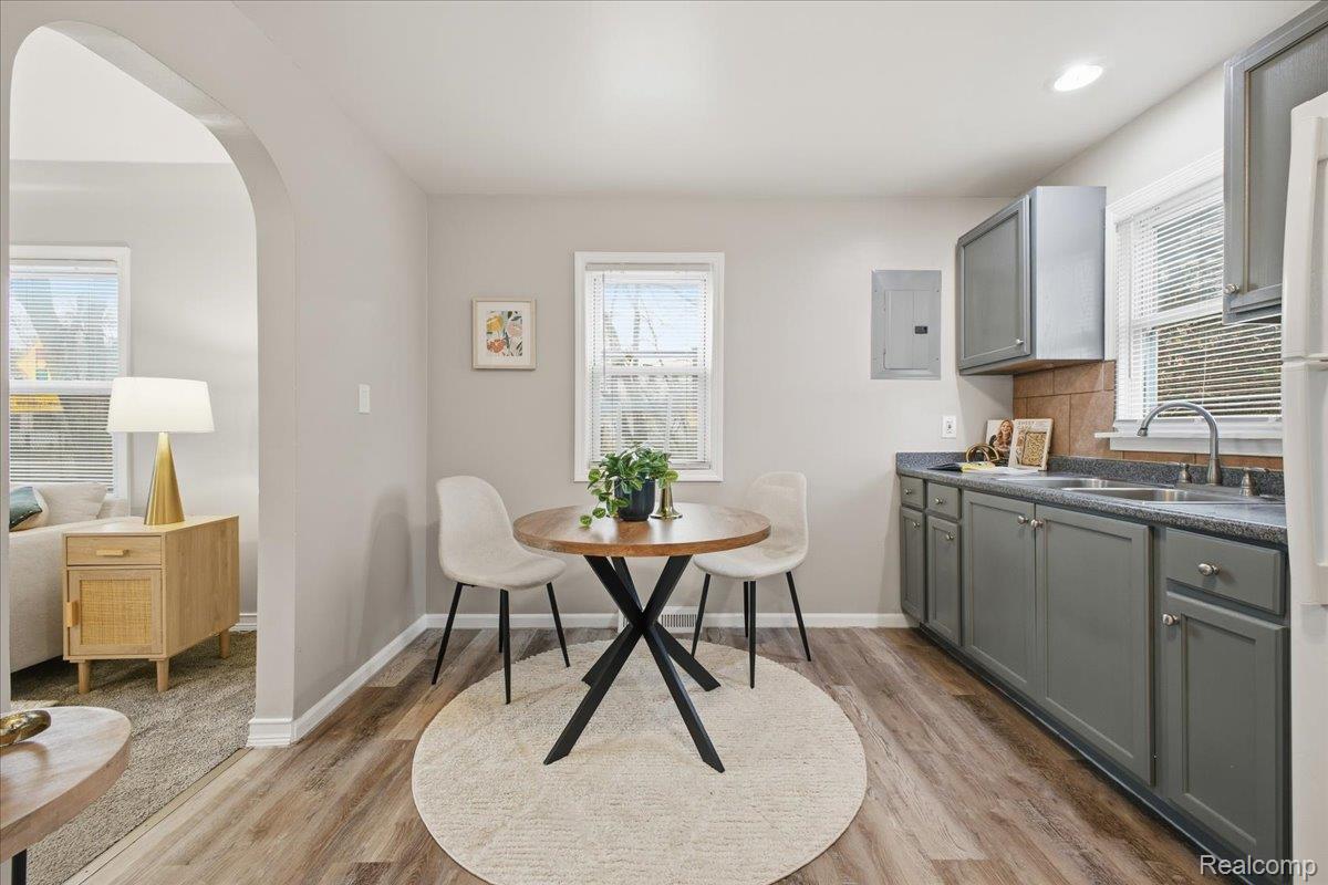 Addison, Michigan 48329, United States, 2 Bedrooms Bedrooms, ,1 BathroomBathrooms,Residential,Active,247510