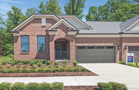 55834 Oak Pointe Drive Shelby Charter Township MI 48315